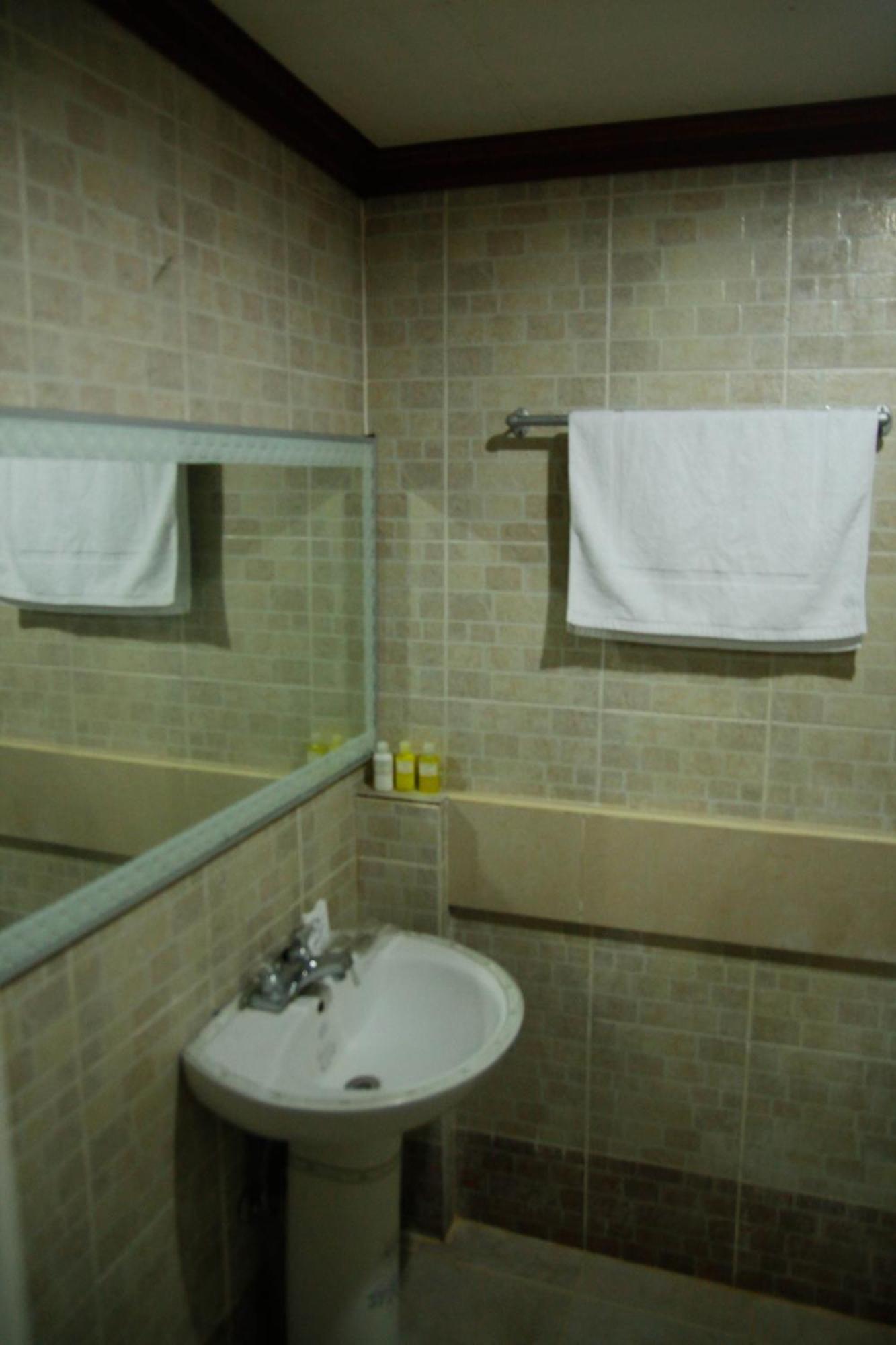 Villa Jhoana Resort Angono Habitación foto